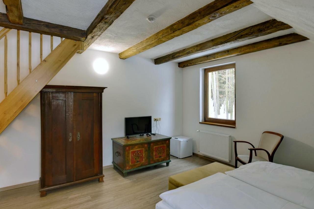 Zamecka Fortovna Obora - Forester House Kaznejov Exteriör bild