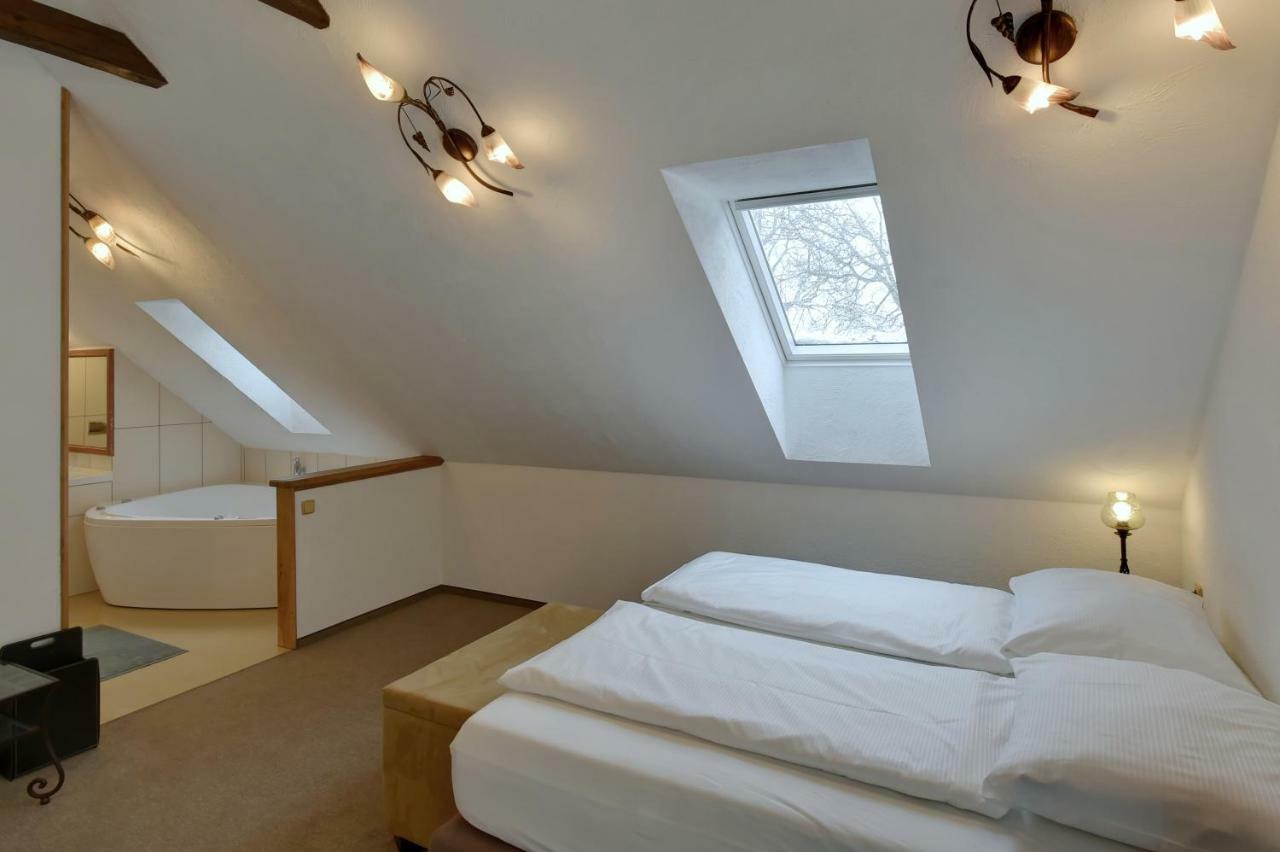 Zamecka Fortovna Obora - Forester House Kaznejov Exteriör bild