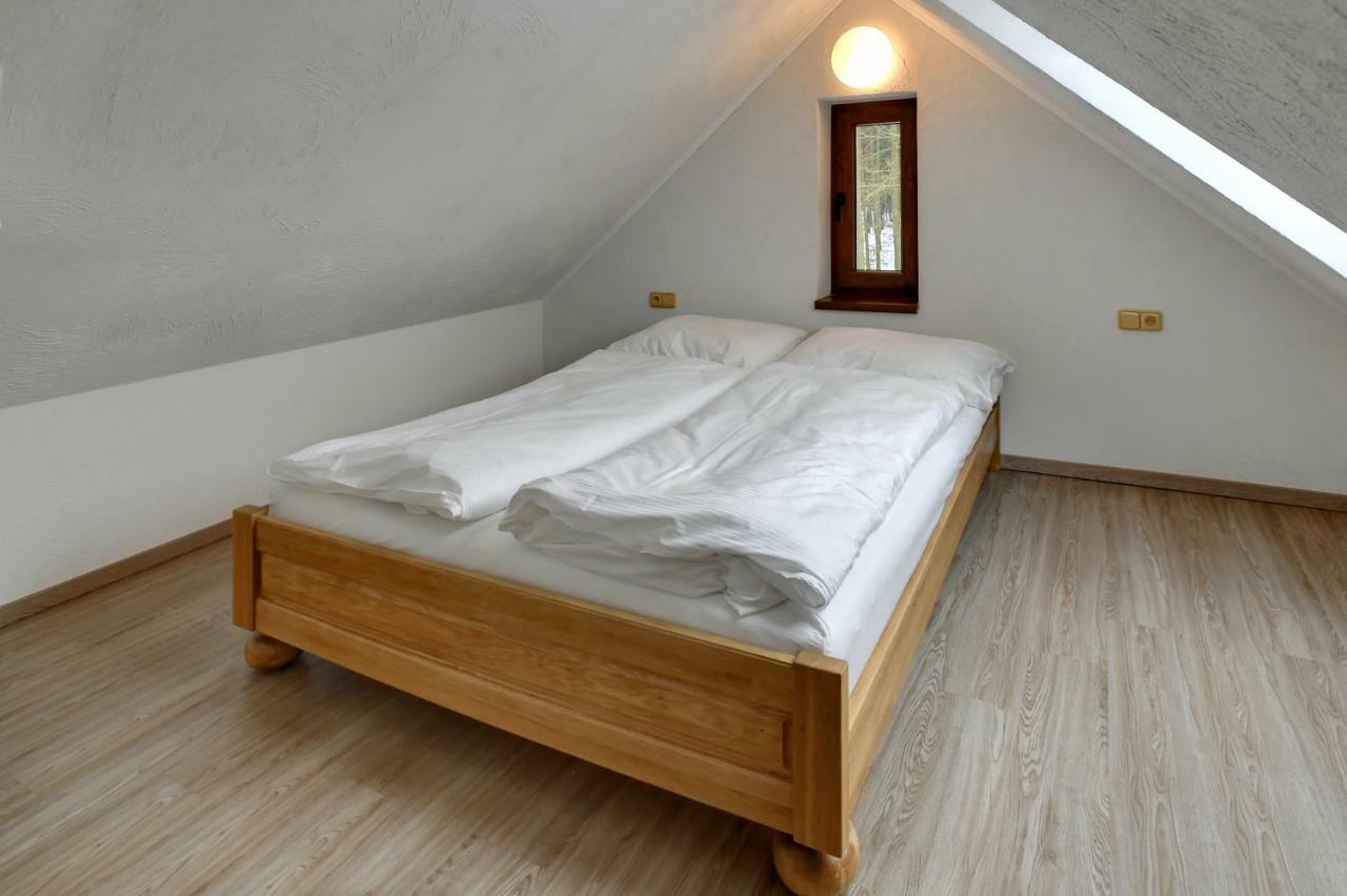 Zamecka Fortovna Obora - Forester House Kaznejov Exteriör bild