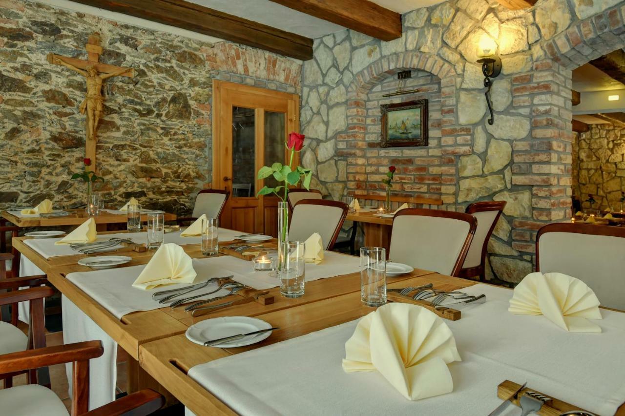 Zamecka Fortovna Obora - Forester House Kaznejov Exteriör bild