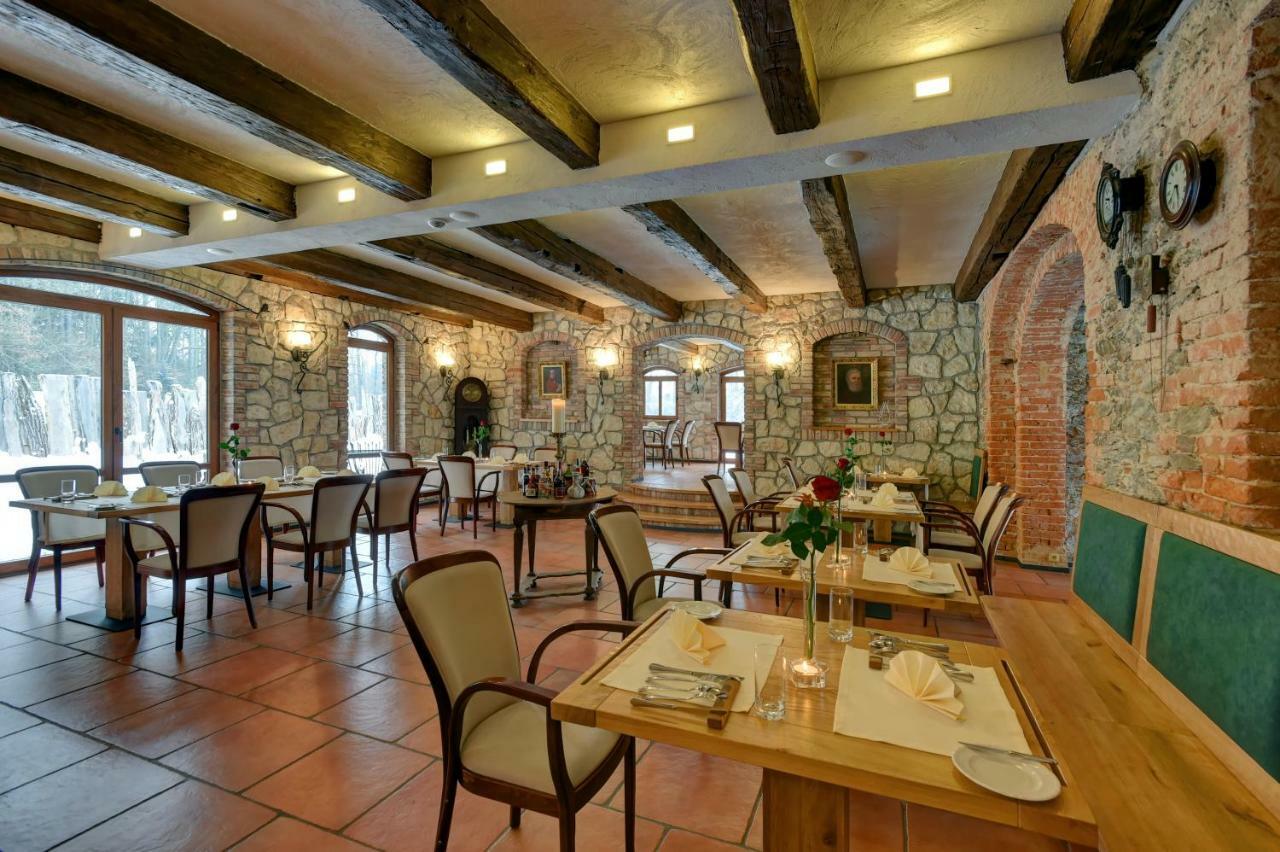 Zamecka Fortovna Obora - Forester House Kaznejov Exteriör bild